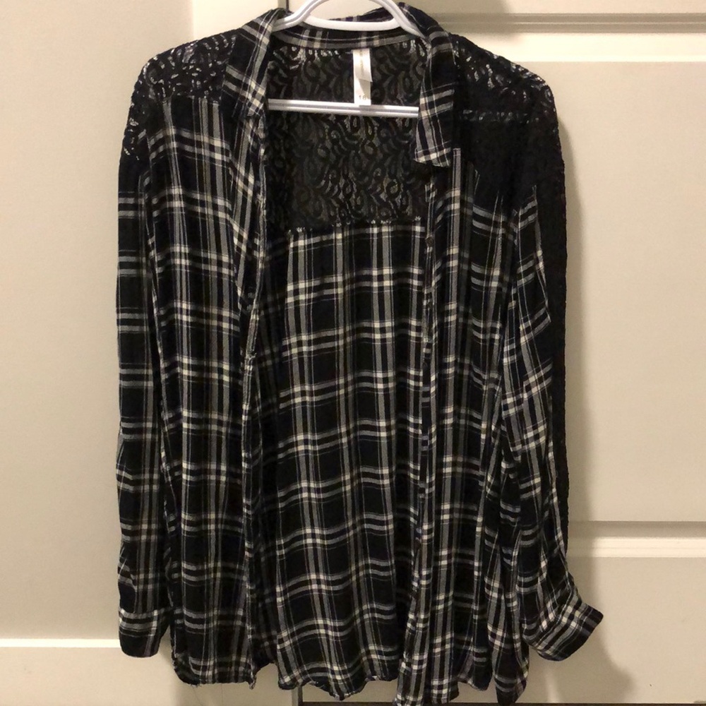 Chic Plaid Button-Up with Lace Accents